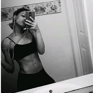 Meet your Posher, Leah